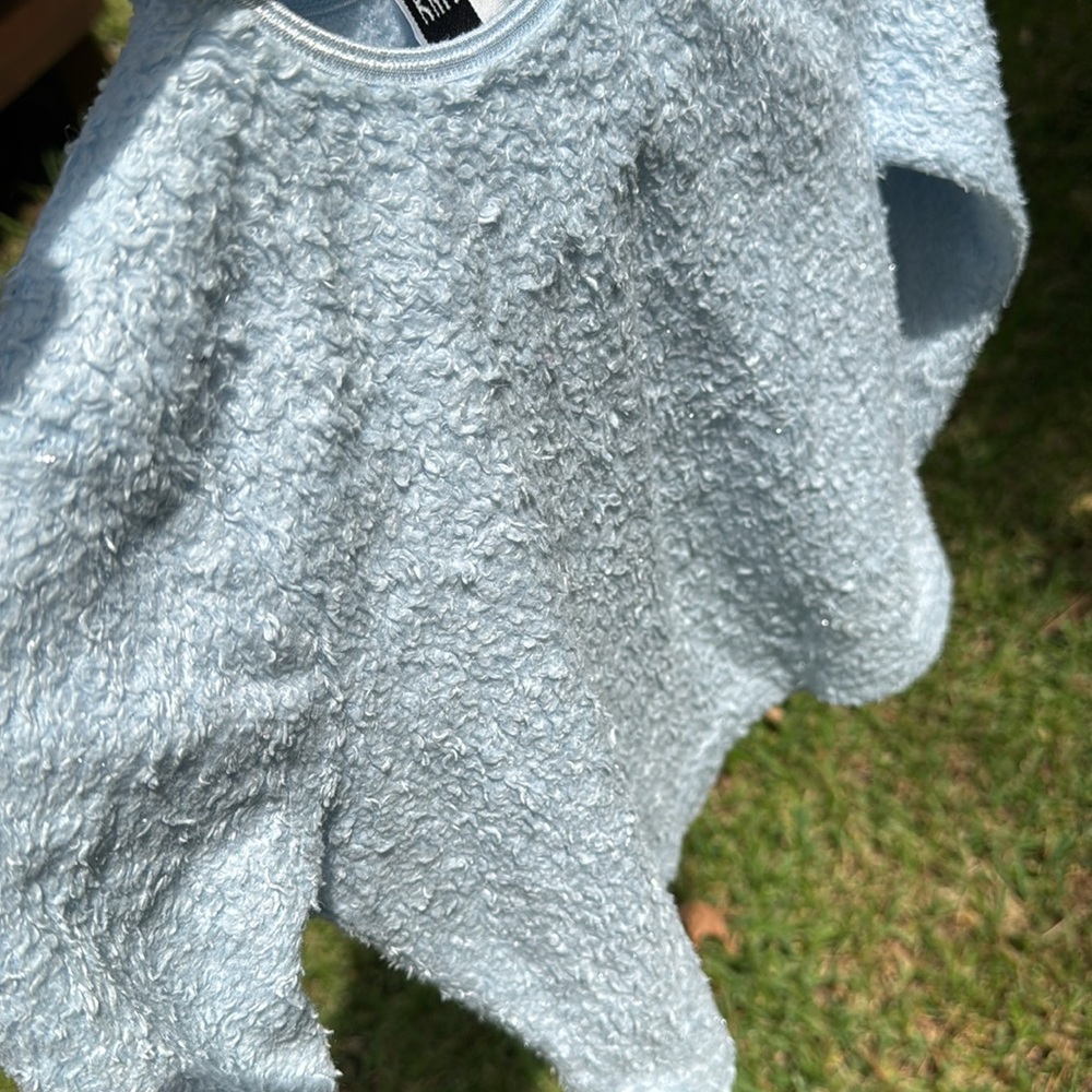 Vintage SEE VIDEO Light Blue Kids Medium Top Silver Shimmer Threads